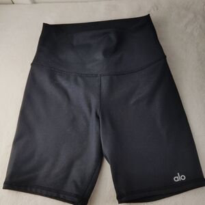 Alo High-Rise Black Bike Shorts 7" Sz Xs